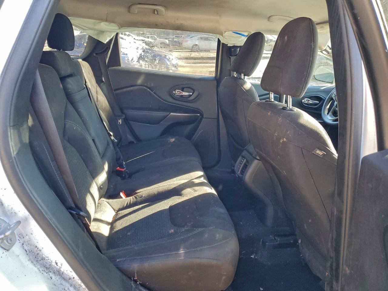 2019 JEEP CHEROKEE LATITUDE photo 11
