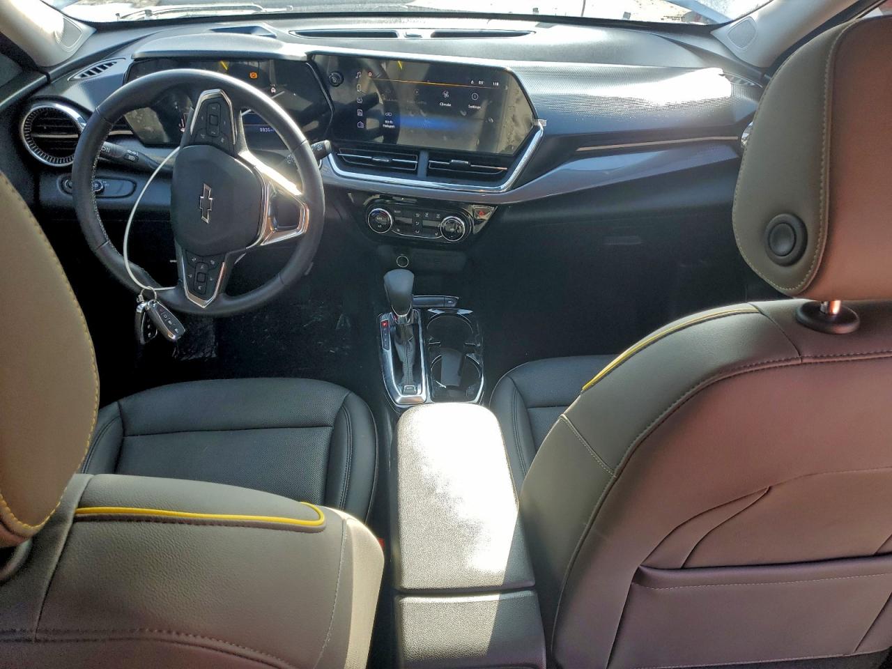 2025 CHEVROLET TRAX ACTIV photo 8