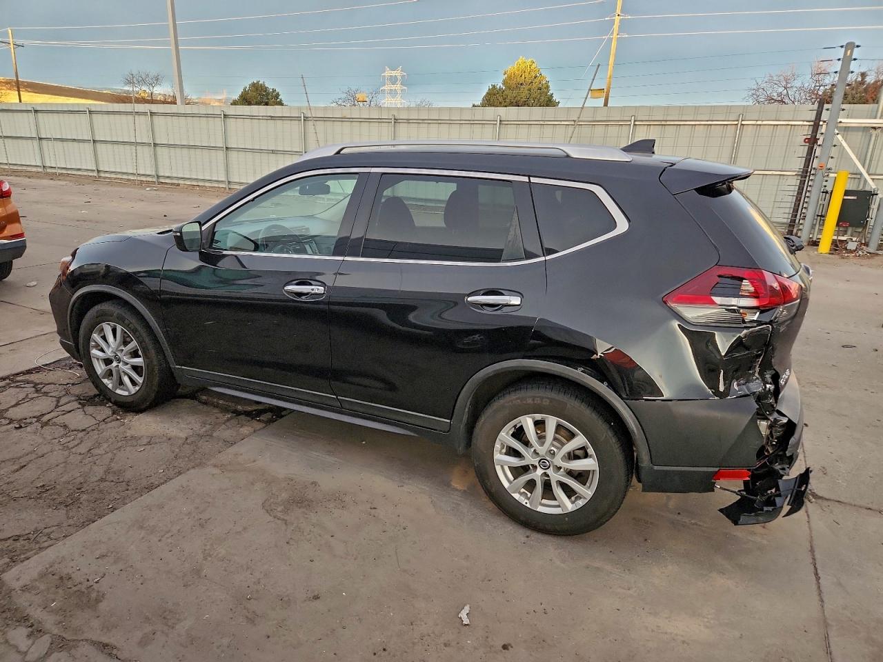 2020 NISSAN ROGUE S photo 2