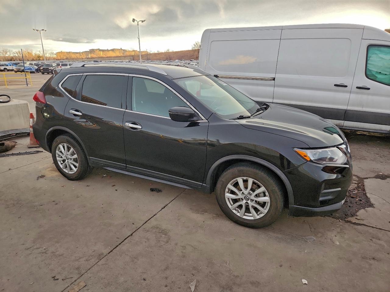 2020 NISSAN ROGUE S photo 4