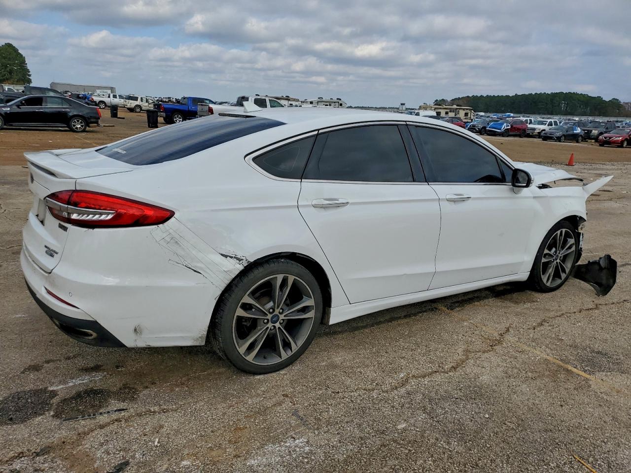 2020 FORD FUSION TITANIUM photo 3