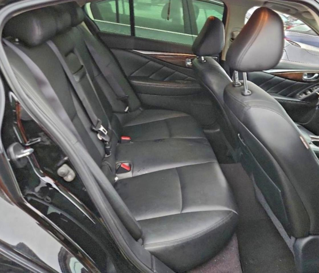 2018 INFINITI Q50 LUXE photo 10