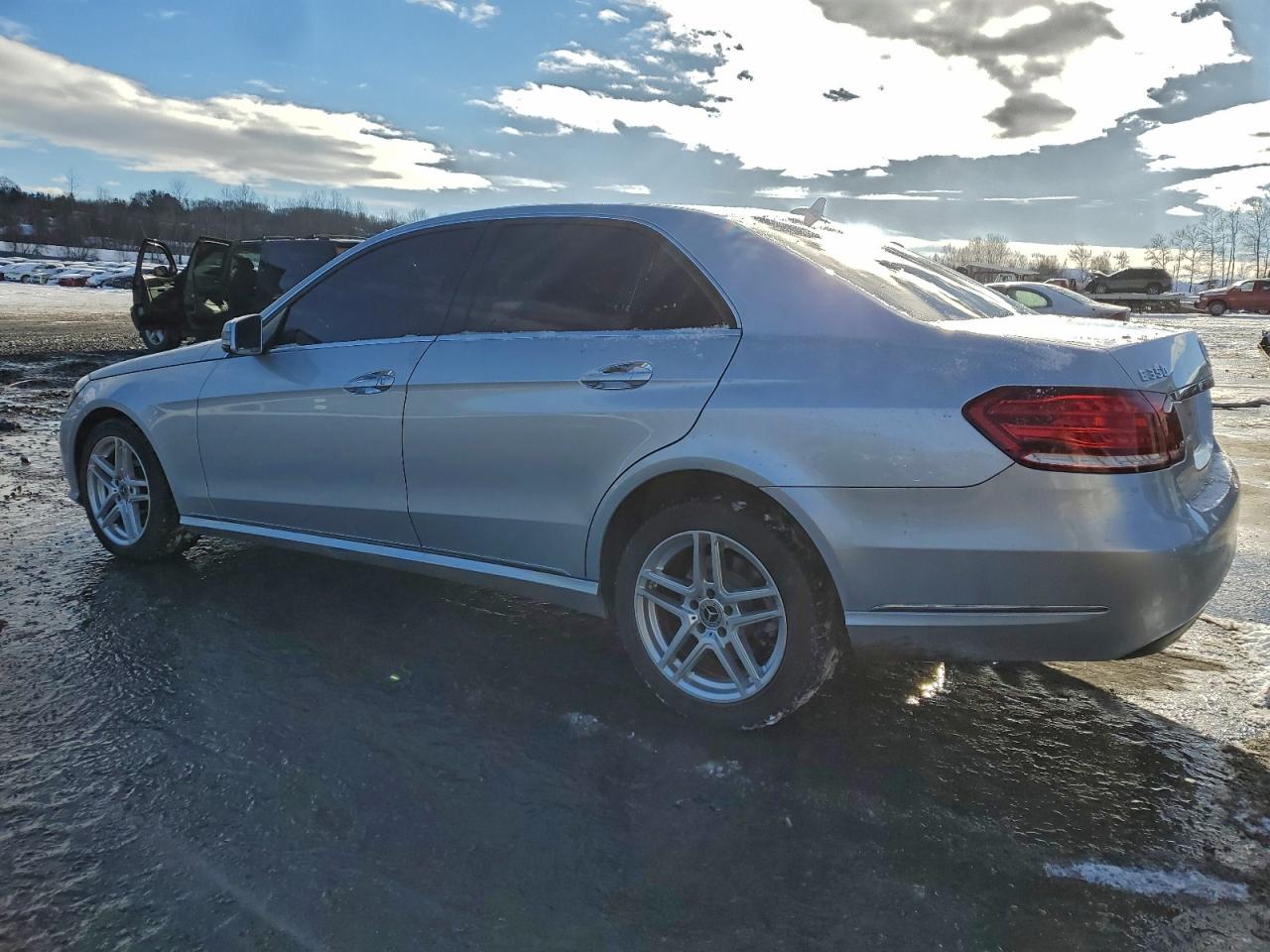 2014 MERCEDES-BENZ E 350 4MATIC photo 2