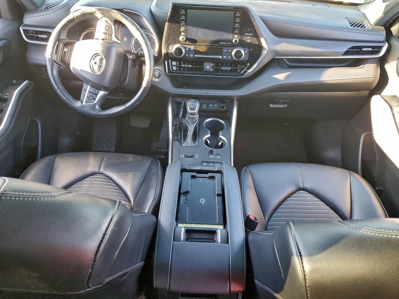 2022 TOYOTA HIGHLANDER XSE photo 8