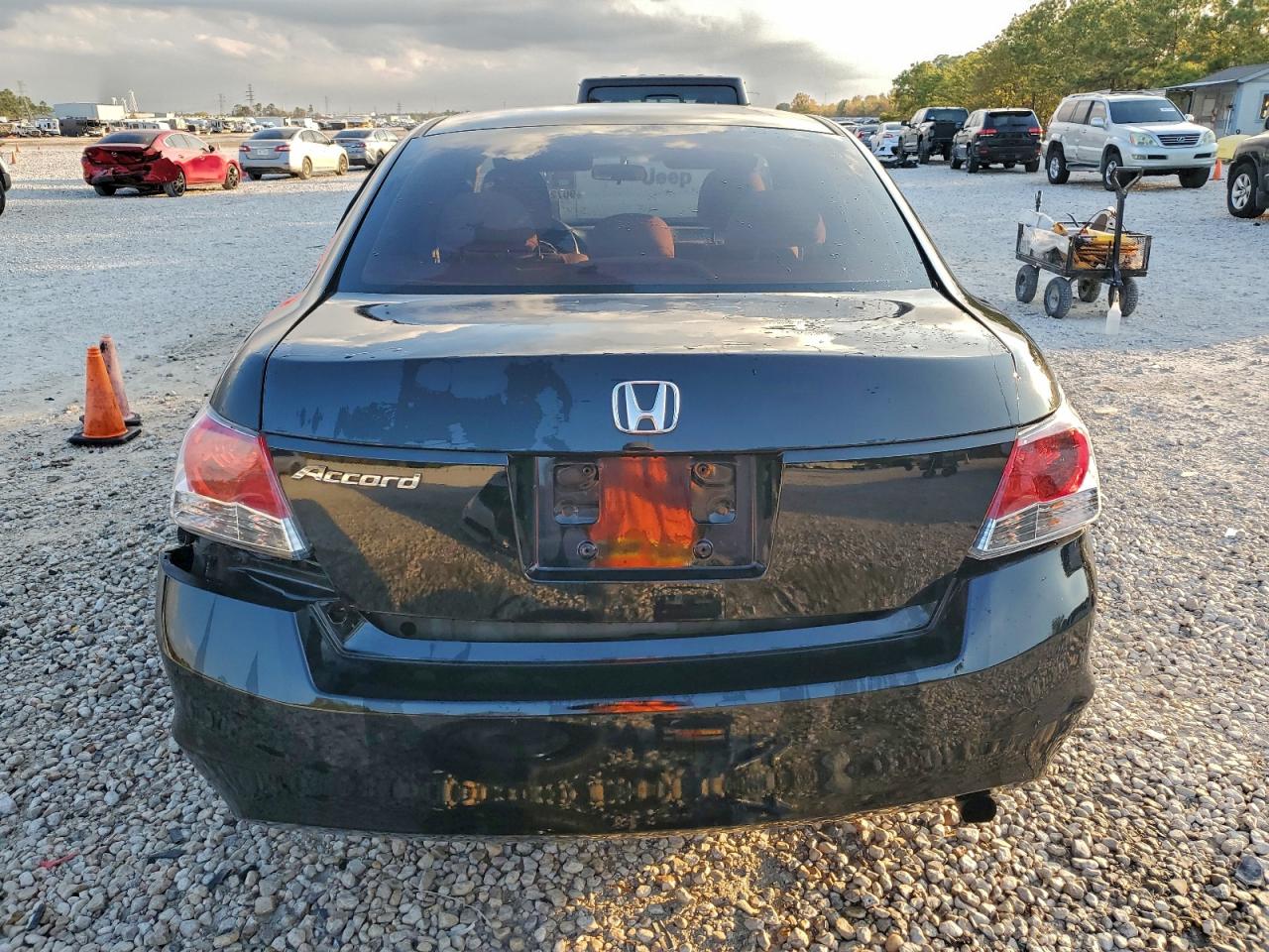 2010 HONDA ACCORD LX photo 6