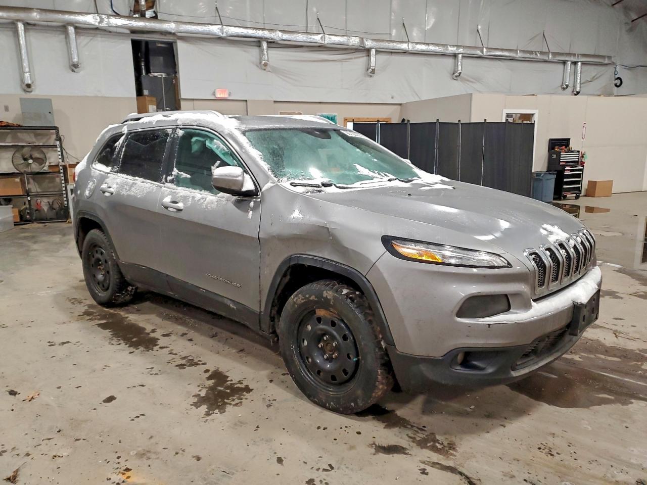 2016 JEEP CHEROKEE LATITUDE photo 4