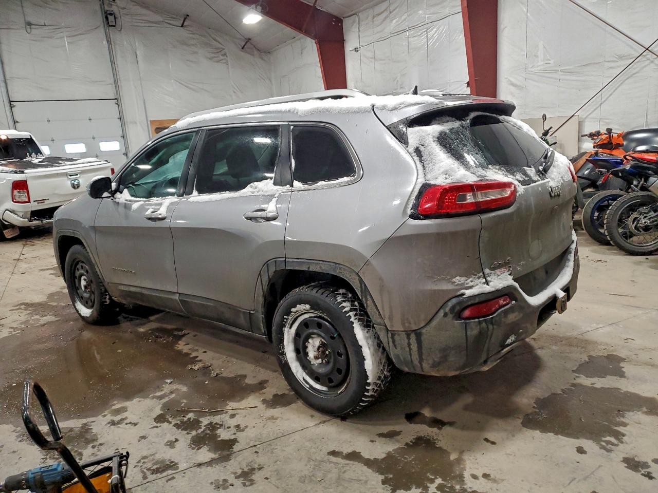2016 JEEP CHEROKEE LATITUDE photo 2