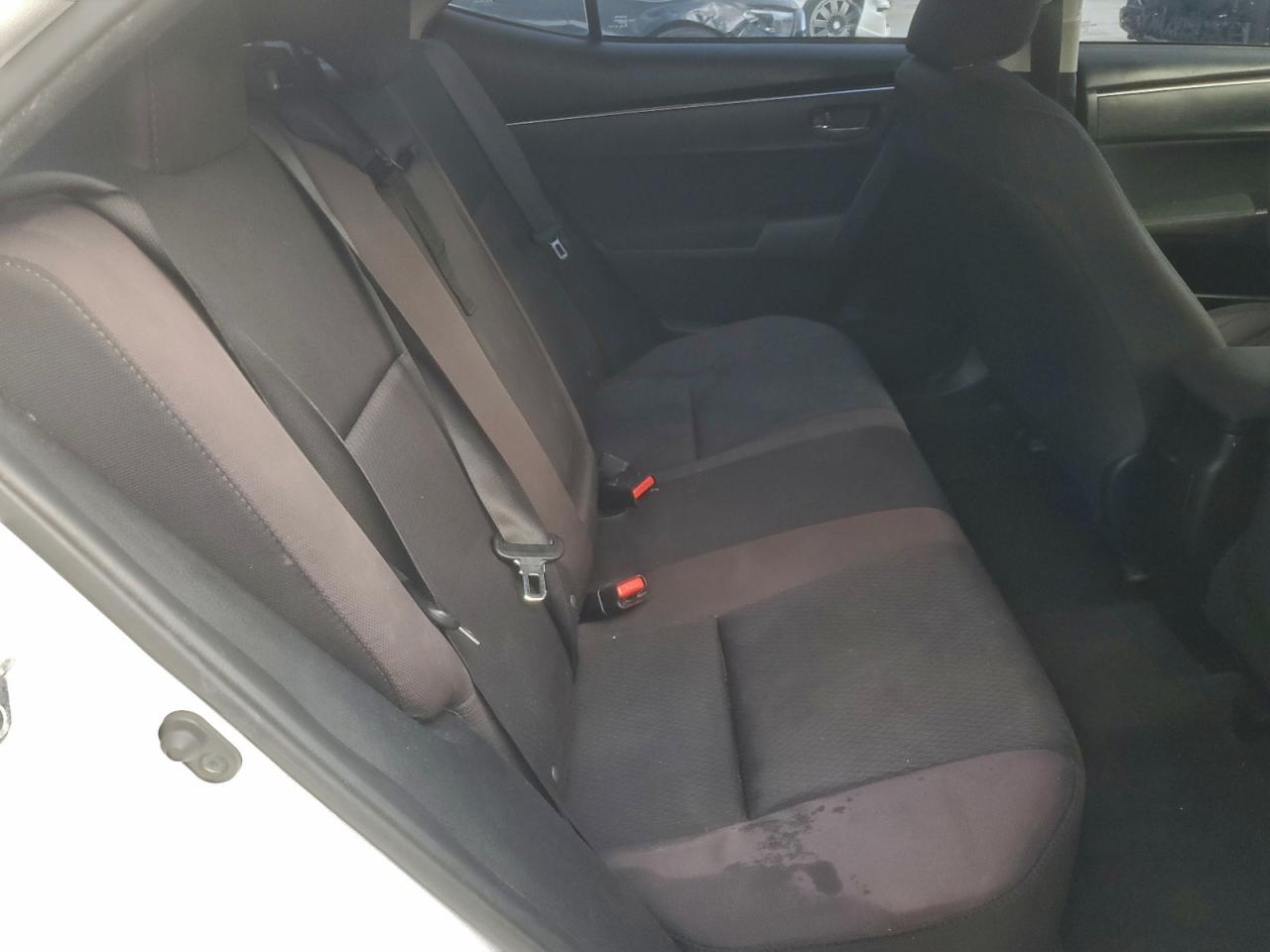 2017 TOYOTA COROLLA L photo 10