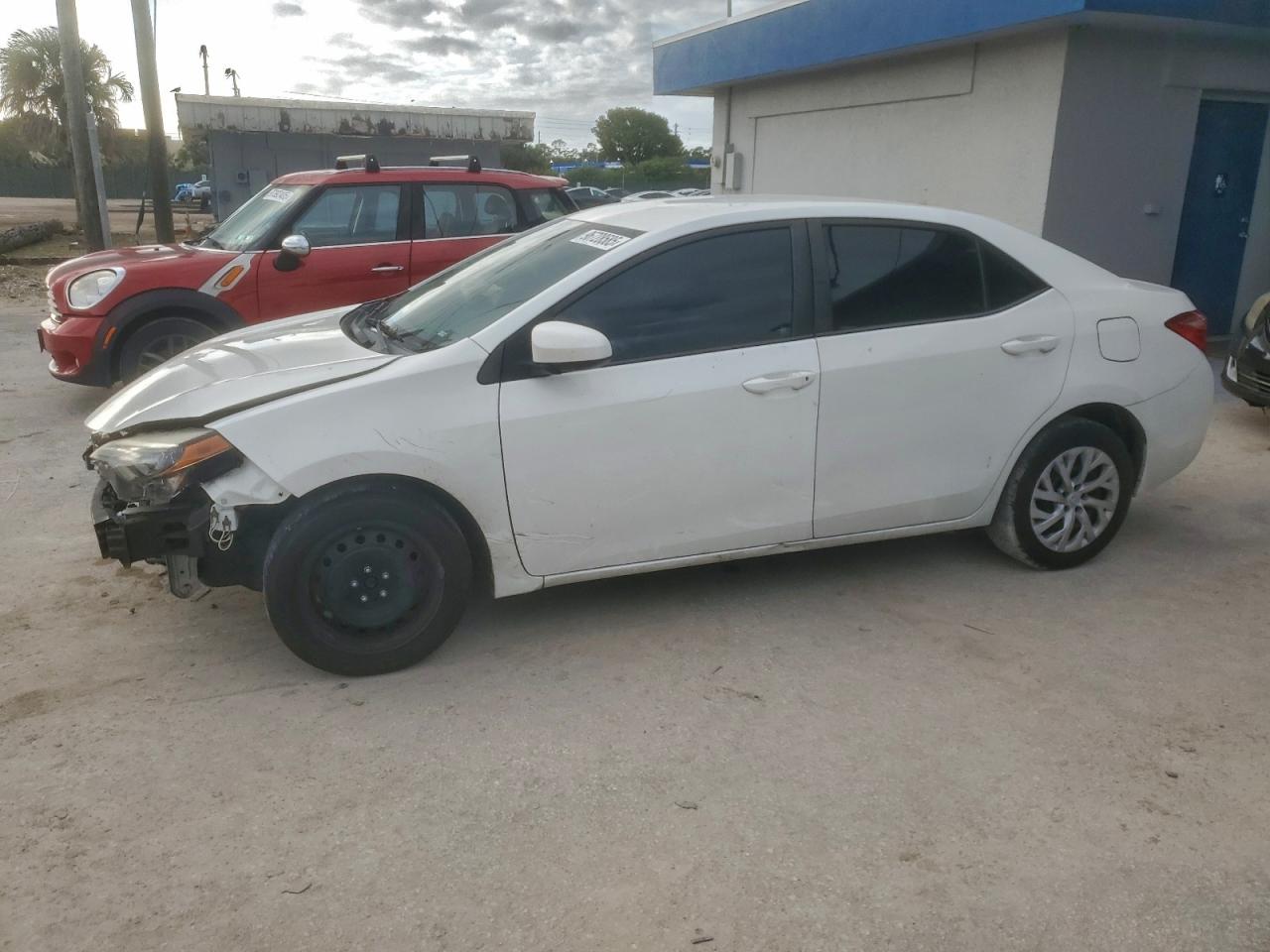 2017 TOYOTA COROLLA