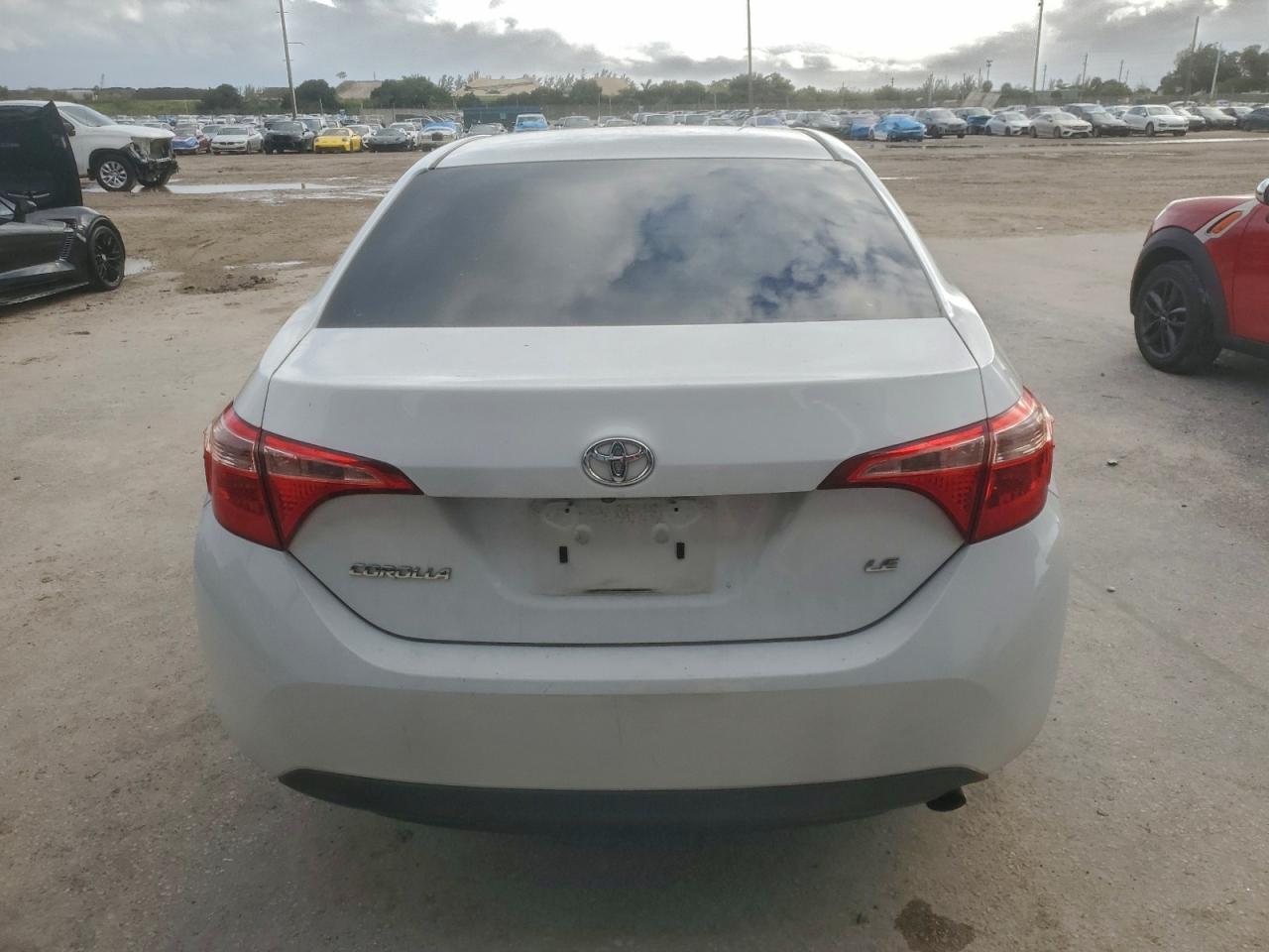 2017 TOYOTA COROLLA L photo 6