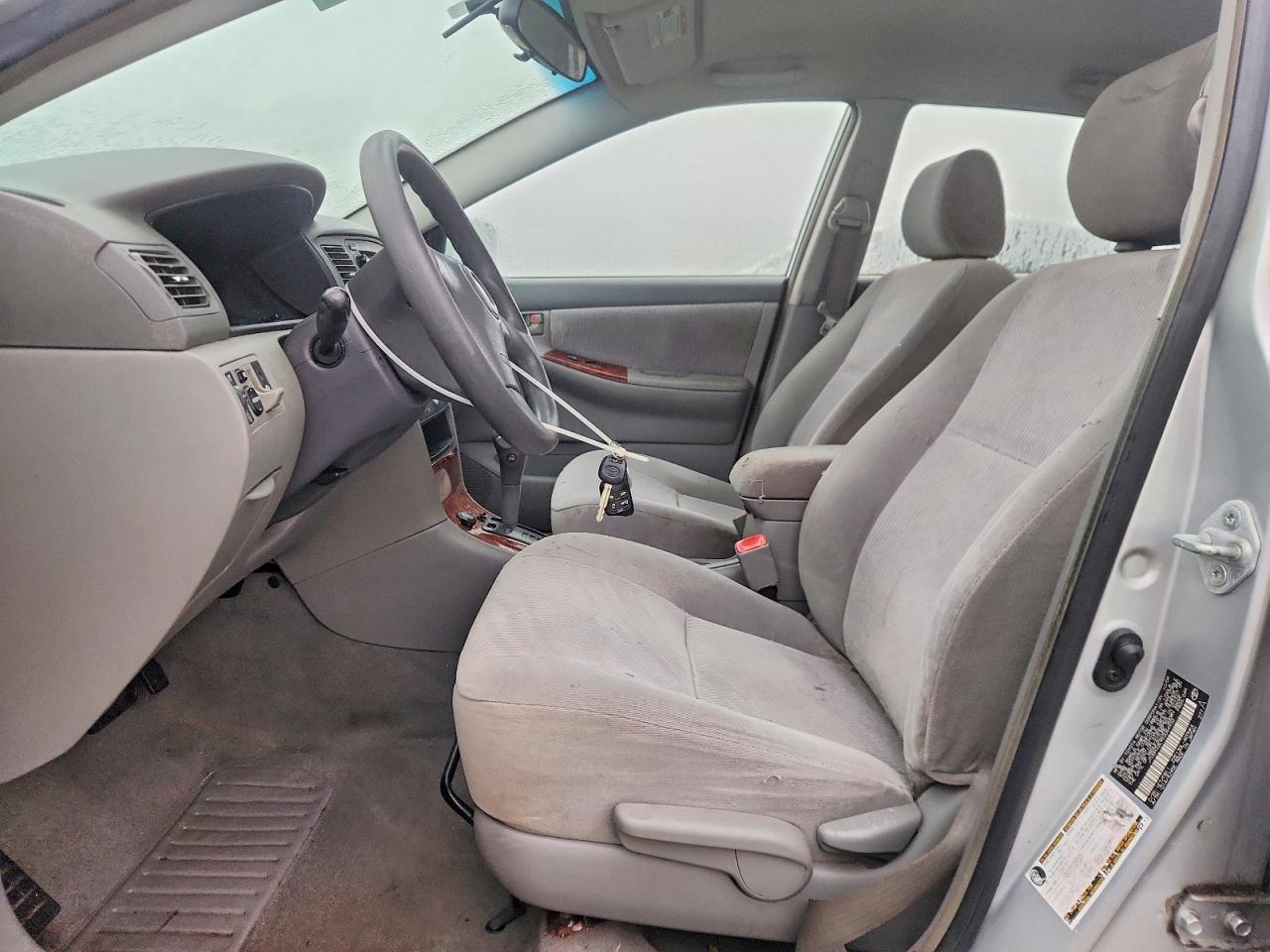 2005 TOYOTA COROLLA CE photo 7