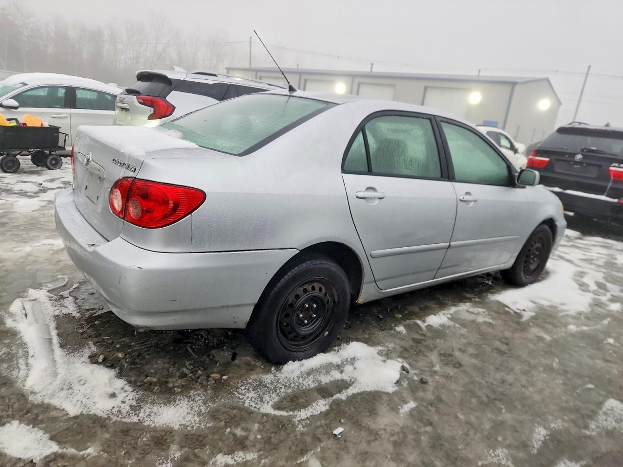 2005 TOYOTA COROLLA CE photo 3