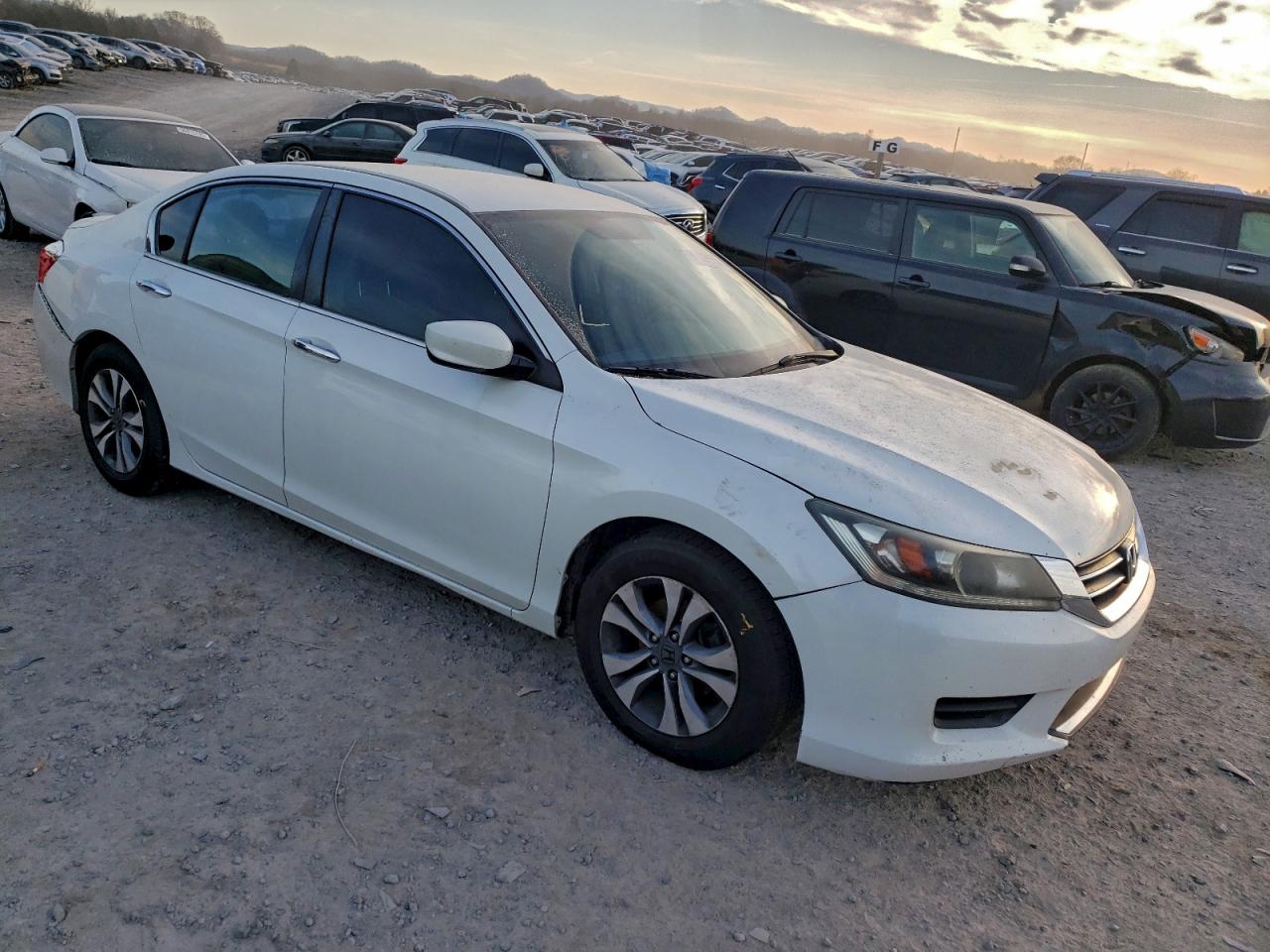 2015 HONDA ACCORD LX photo 4