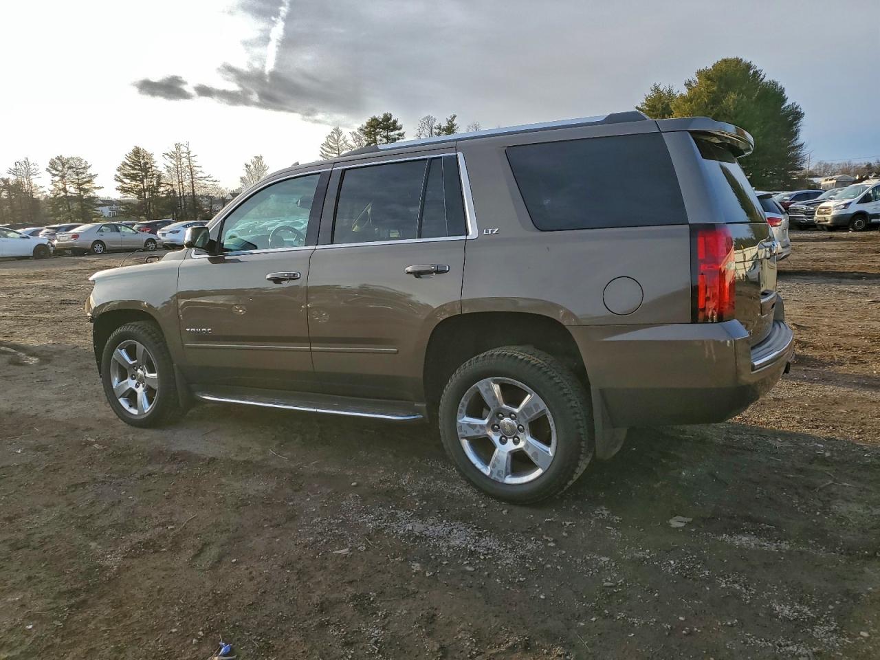 2015 CHEVROLET TAHOE K1500 LTZ photo 3