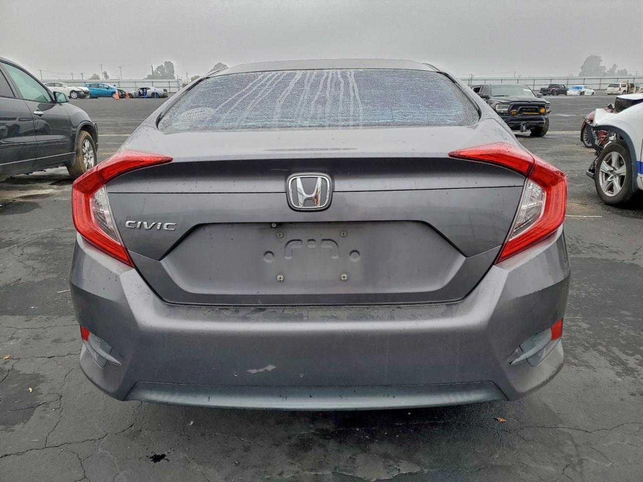 2016 HONDA CIVIC LX photo 11