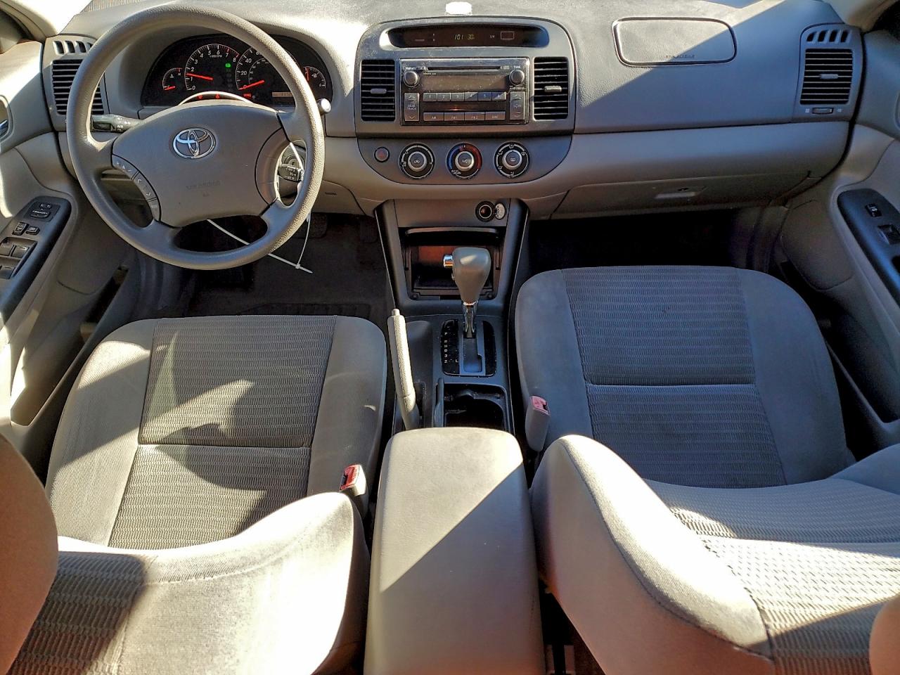 2005 TOYOTA CAMRY LE photo 15