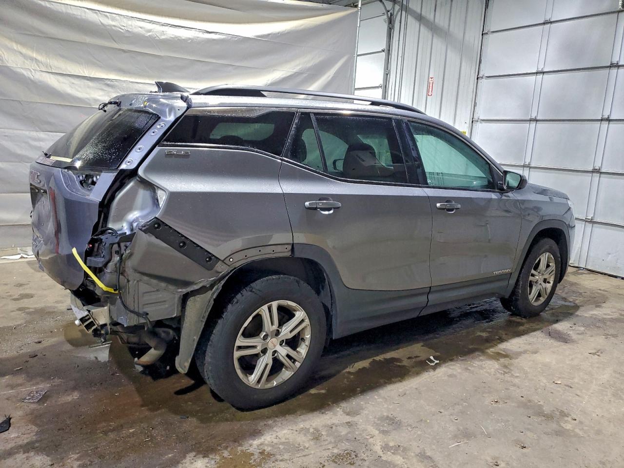 2018 GMC TERRAIN SLE photo 5