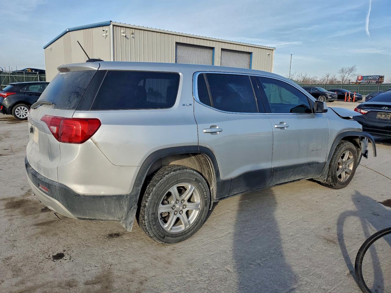 2019 GMC ACADIA SLE photo 3