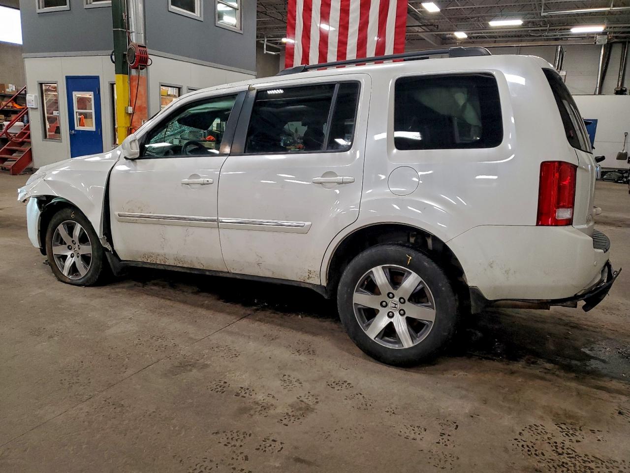 2013 HONDA PILOT TOURING photo 2