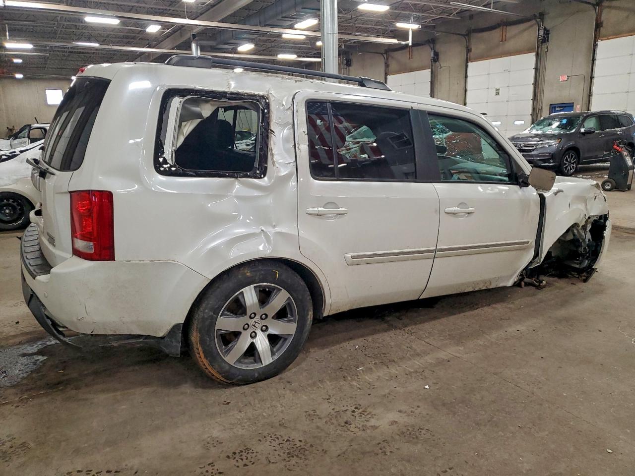 2013 HONDA PILOT TOURING photo 3