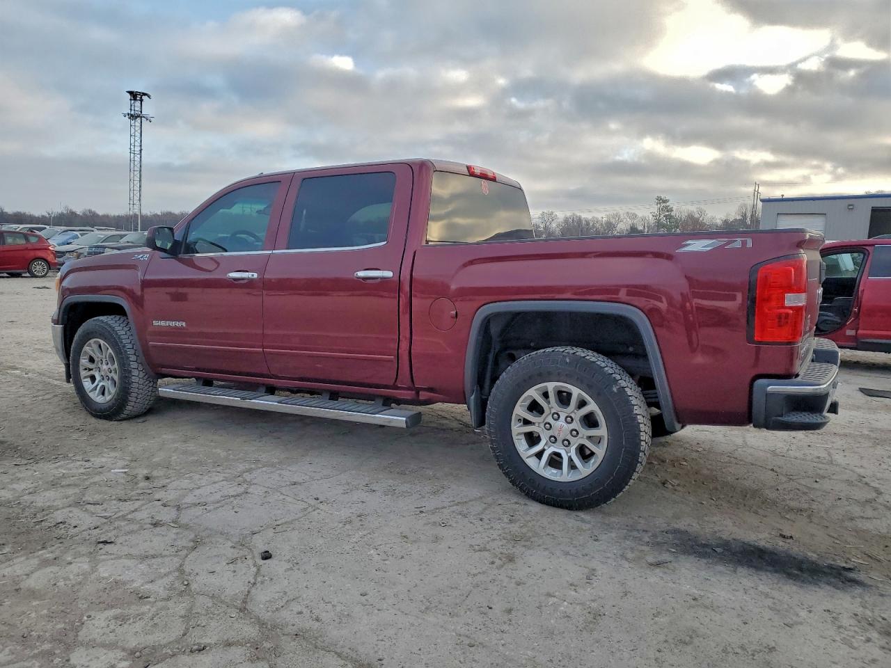 2014 GMC SIERRA K1500 SLE photo 2