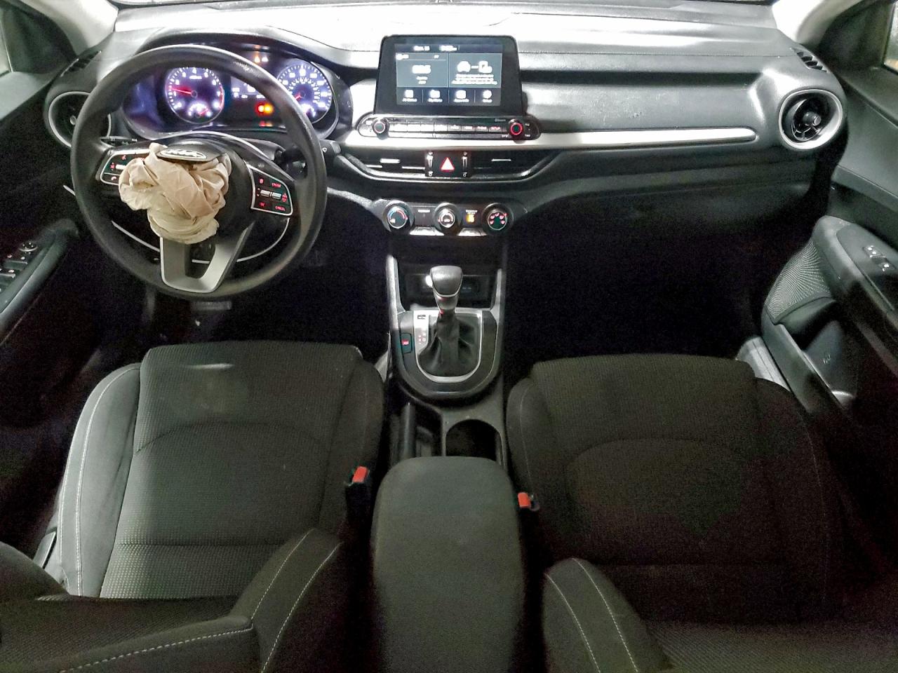 2021 KIA FORTE FE photo 8