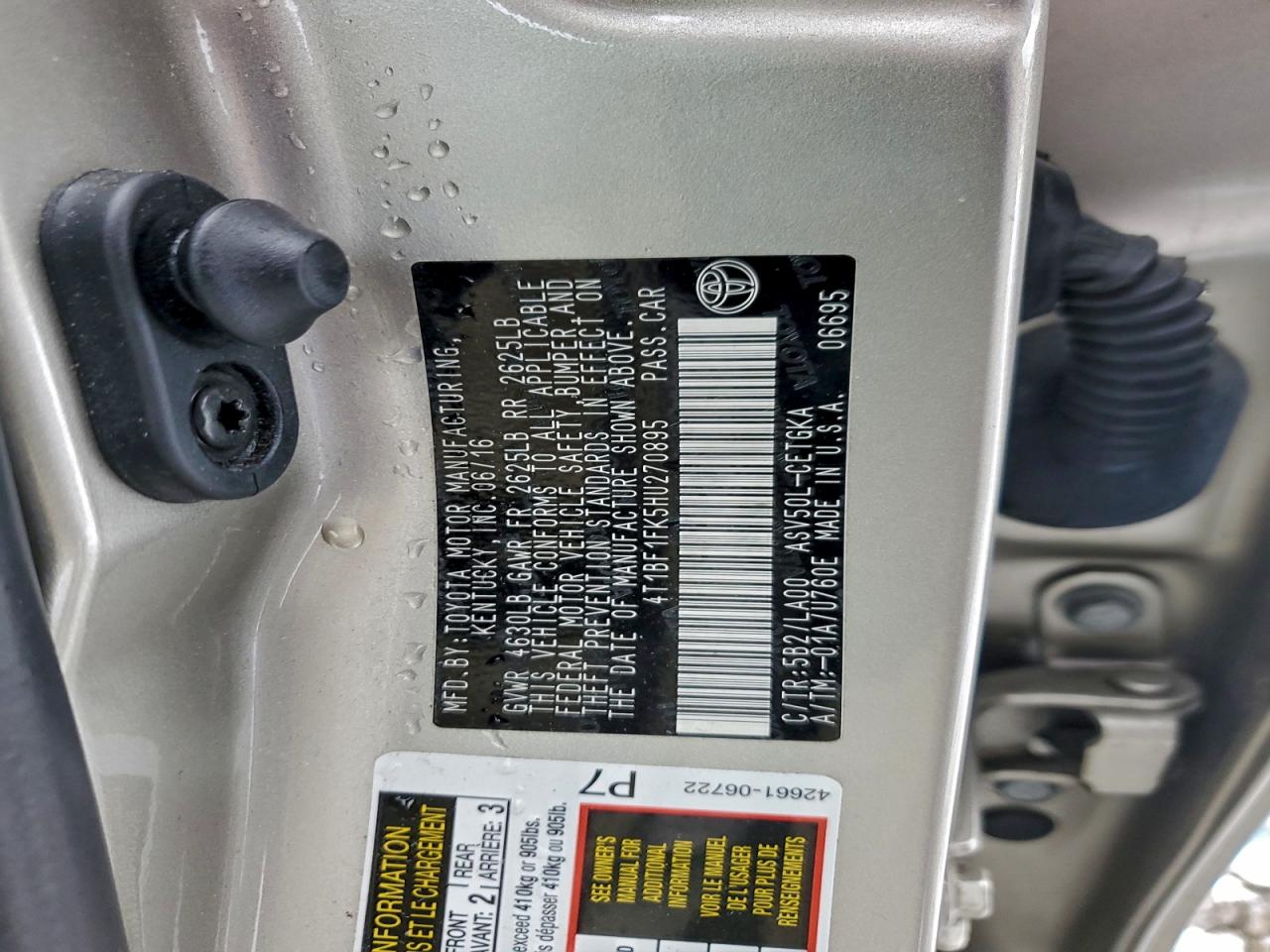 2017 TOYOTA CAMRY LE photo 12