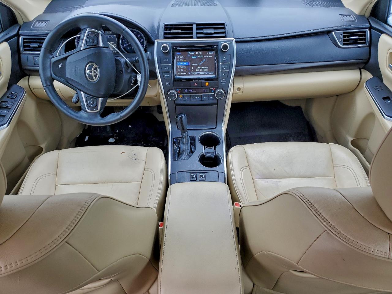 2017 TOYOTA CAMRY LE photo 8