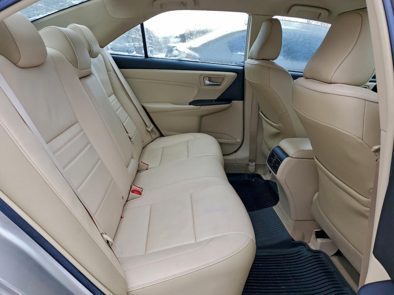 2017 TOYOTA CAMRY LE photo 10