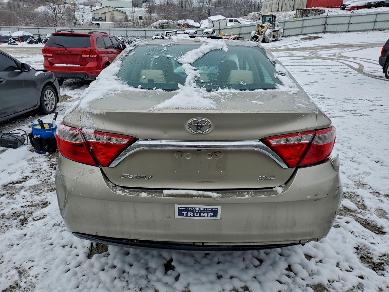 2017 TOYOTA CAMRY LE photo 6