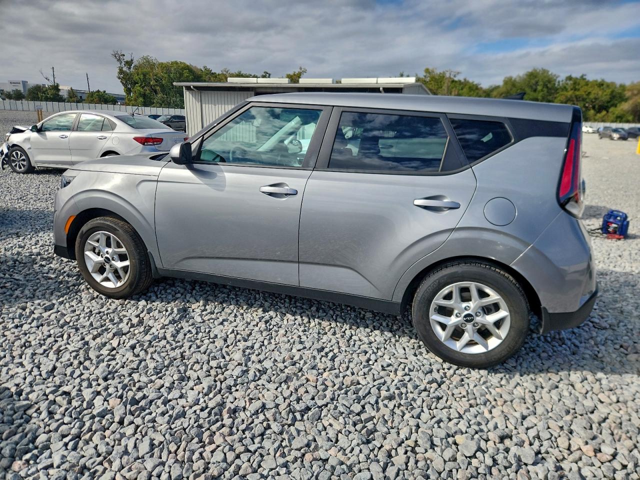 2024 KIA SOUL LX photo 2