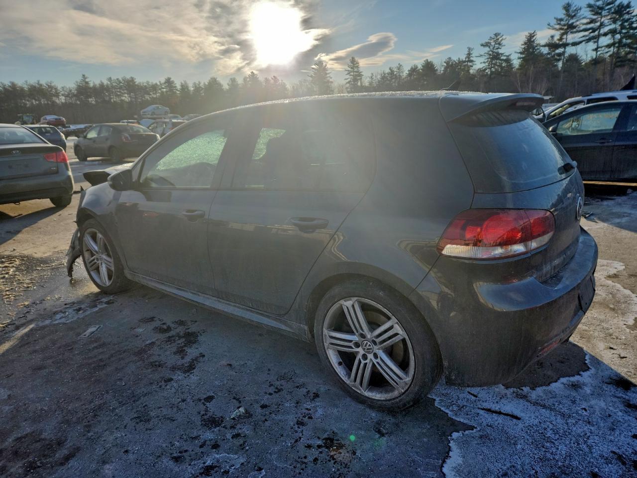 2012 VOLKSWAGEN GOLF R photo 2