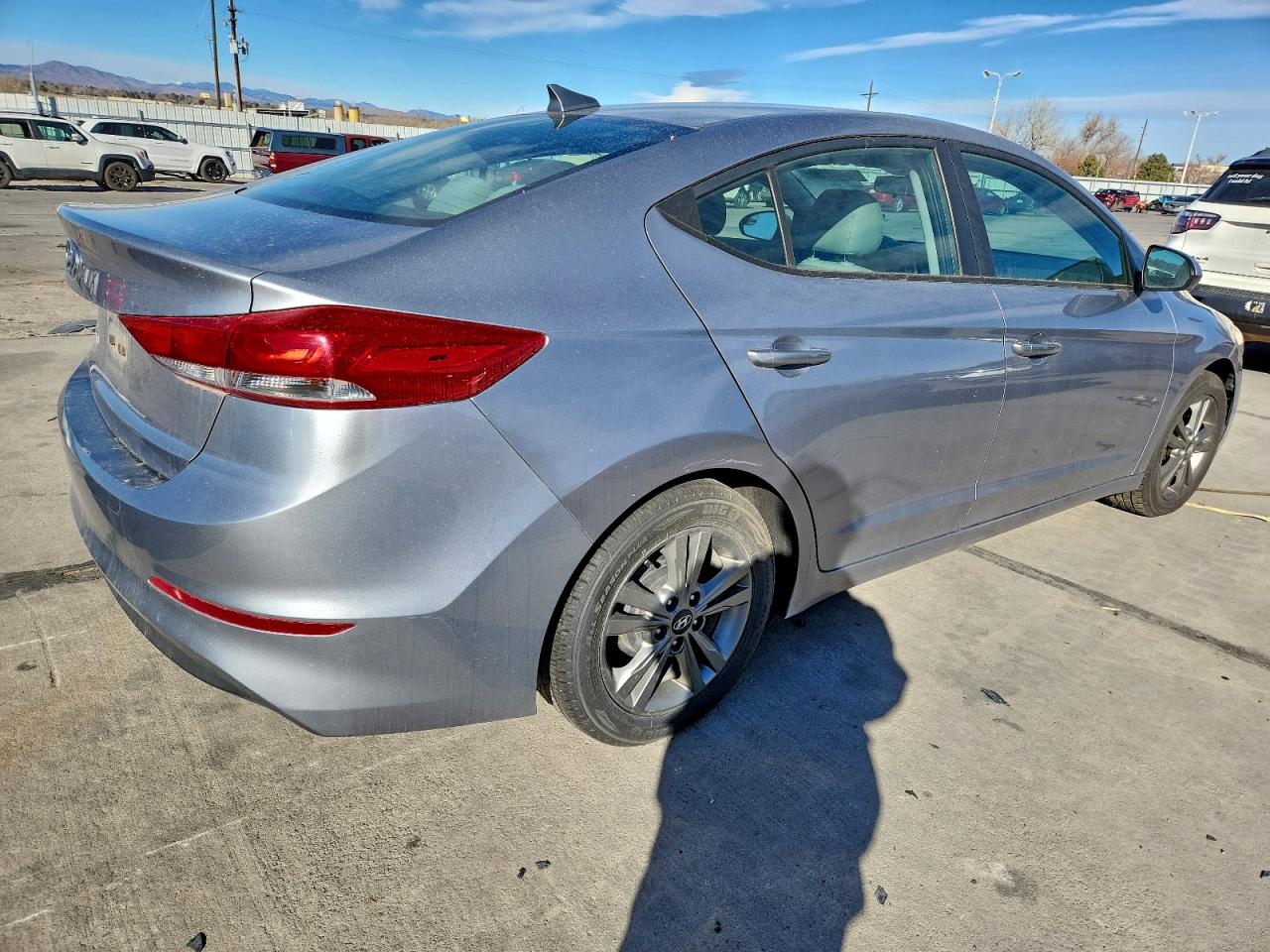 2017 HYUNDAI ELANTRA SE photo 5