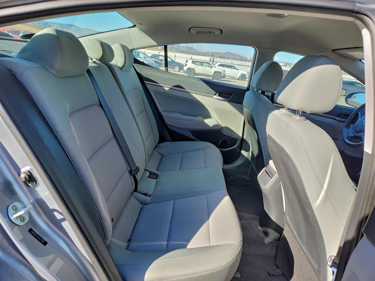 2017 HYUNDAI ELANTRA SE photo 19
