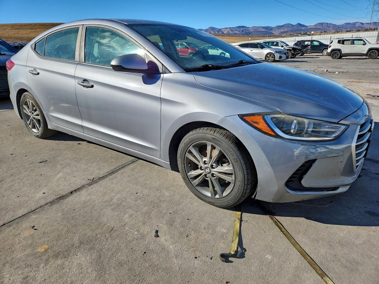 2017 HYUNDAI ELANTRA SE photo 7