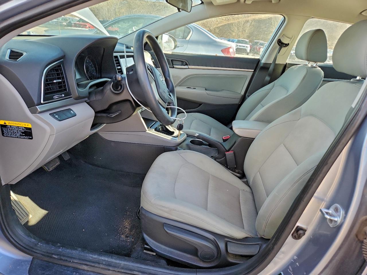 2017 HYUNDAI ELANTRA SE photo 13