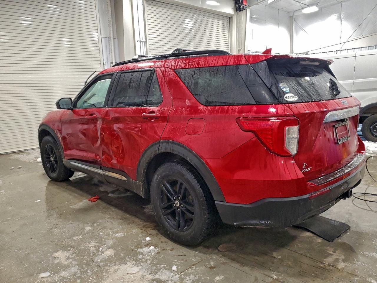 2020 FORD EXPLORER XLT photo 2