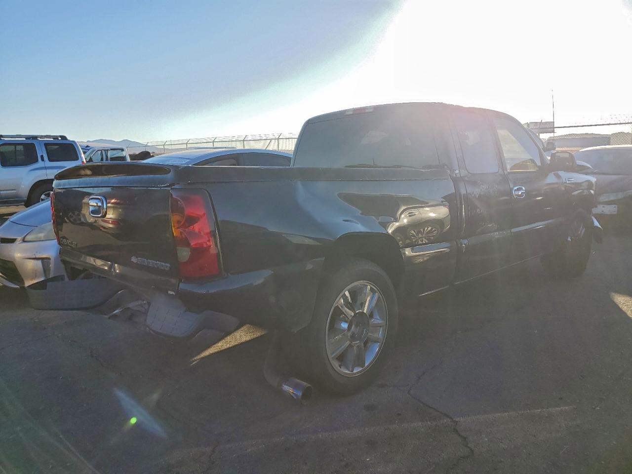 2005 CHEVROLET SILVERADO C1500 photo 3