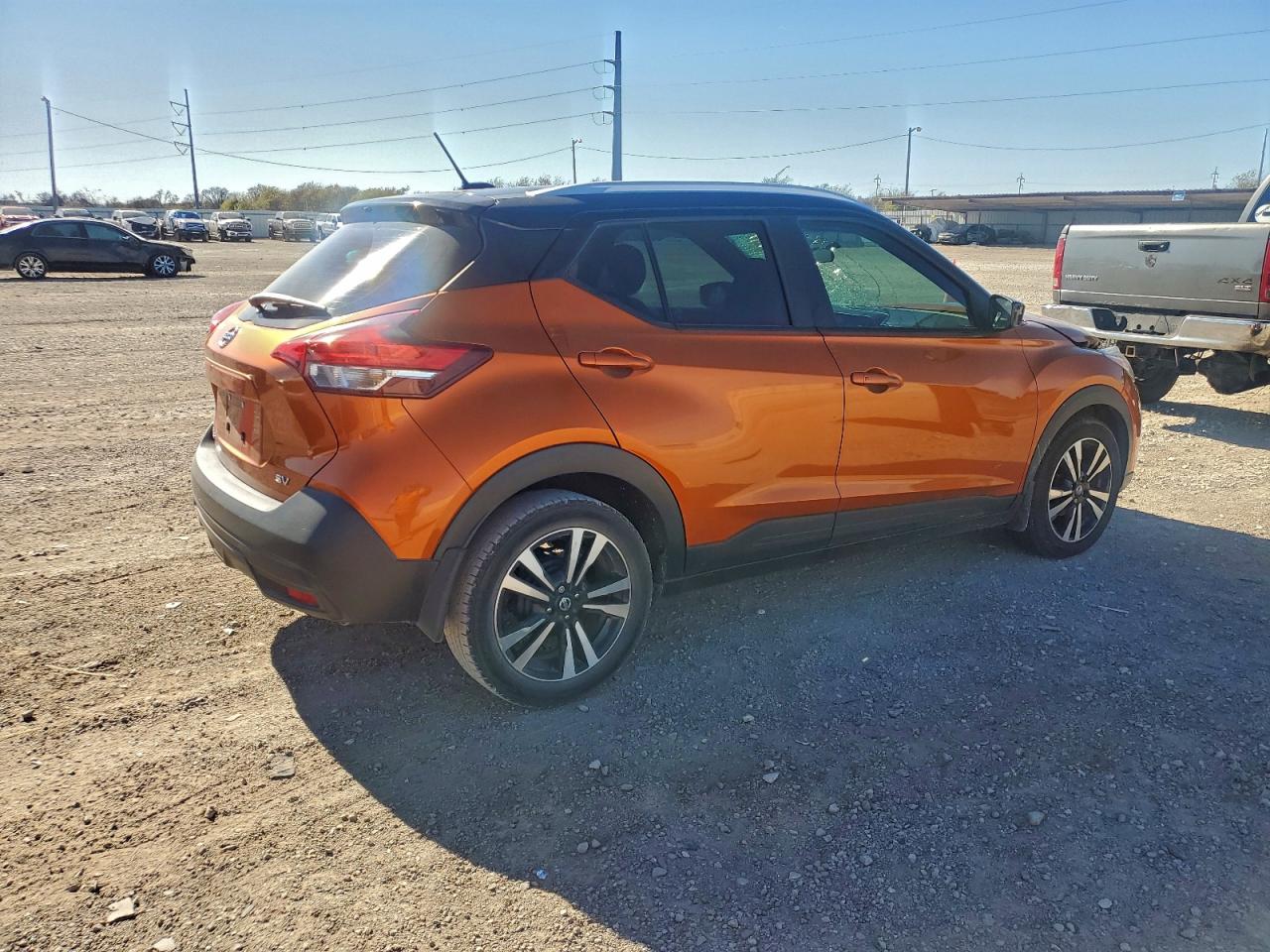 2019 NISSAN KICKS S photo 3