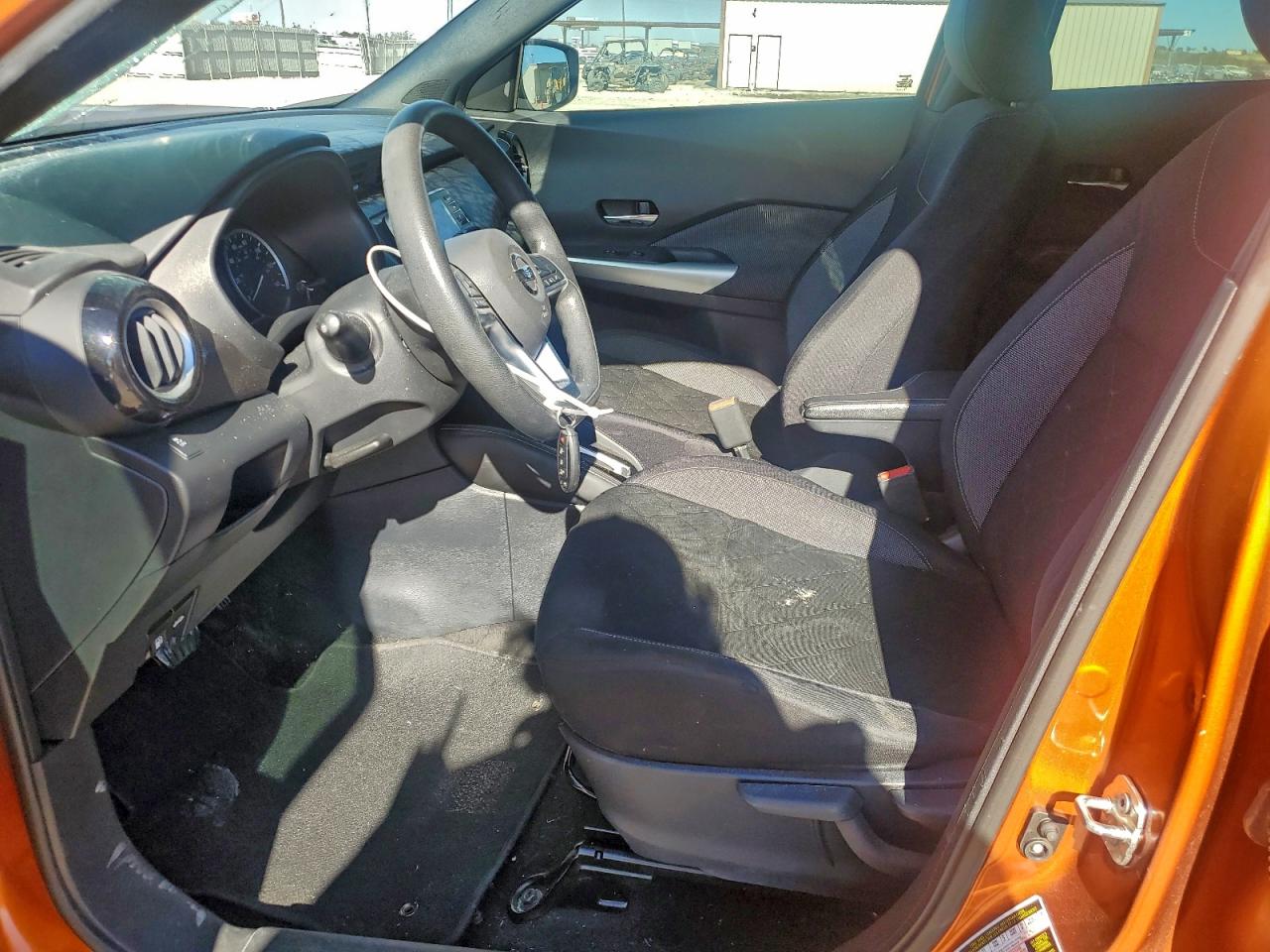 2019 NISSAN KICKS S photo 7