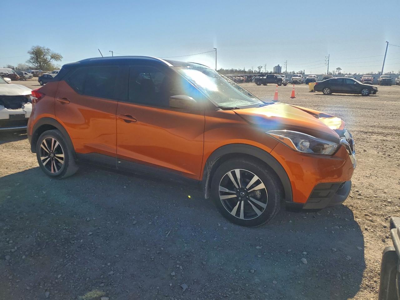 2019 NISSAN KICKS S photo 4