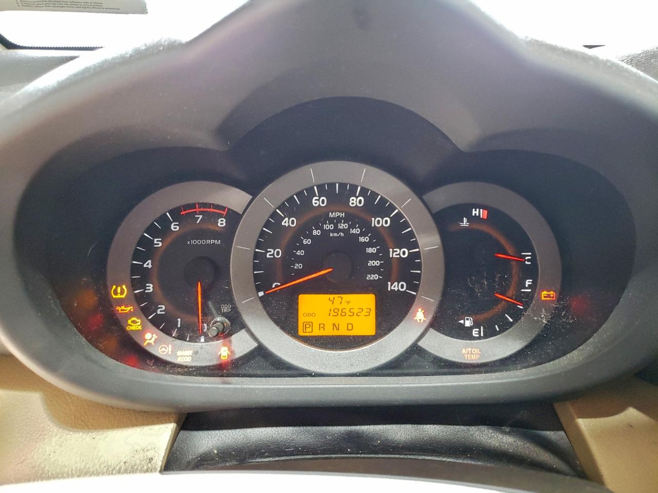 2011 TOYOTA RAV4 photo 25