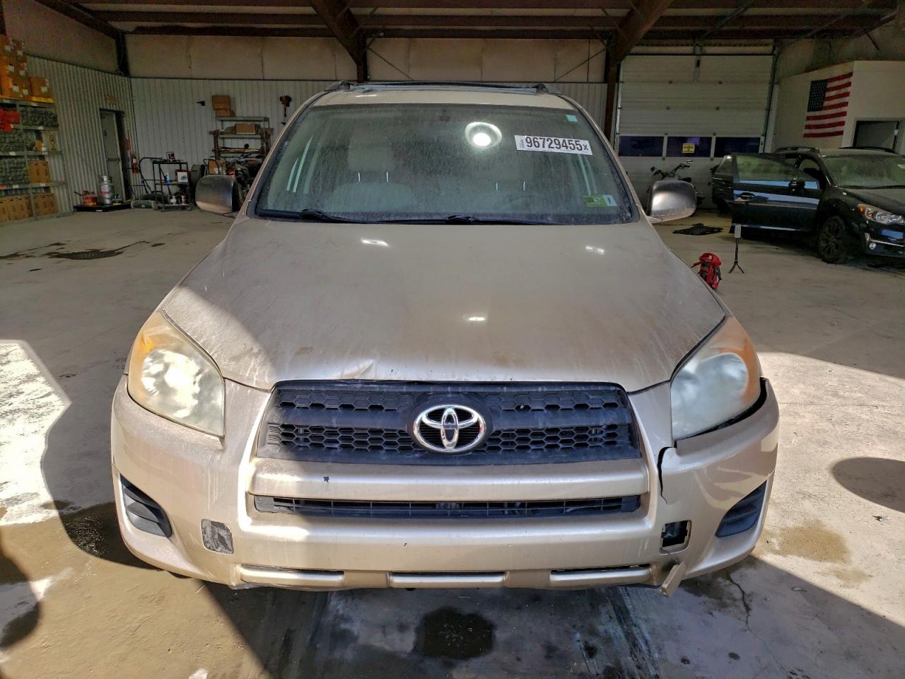 2011 TOYOTA RAV4 photo 13