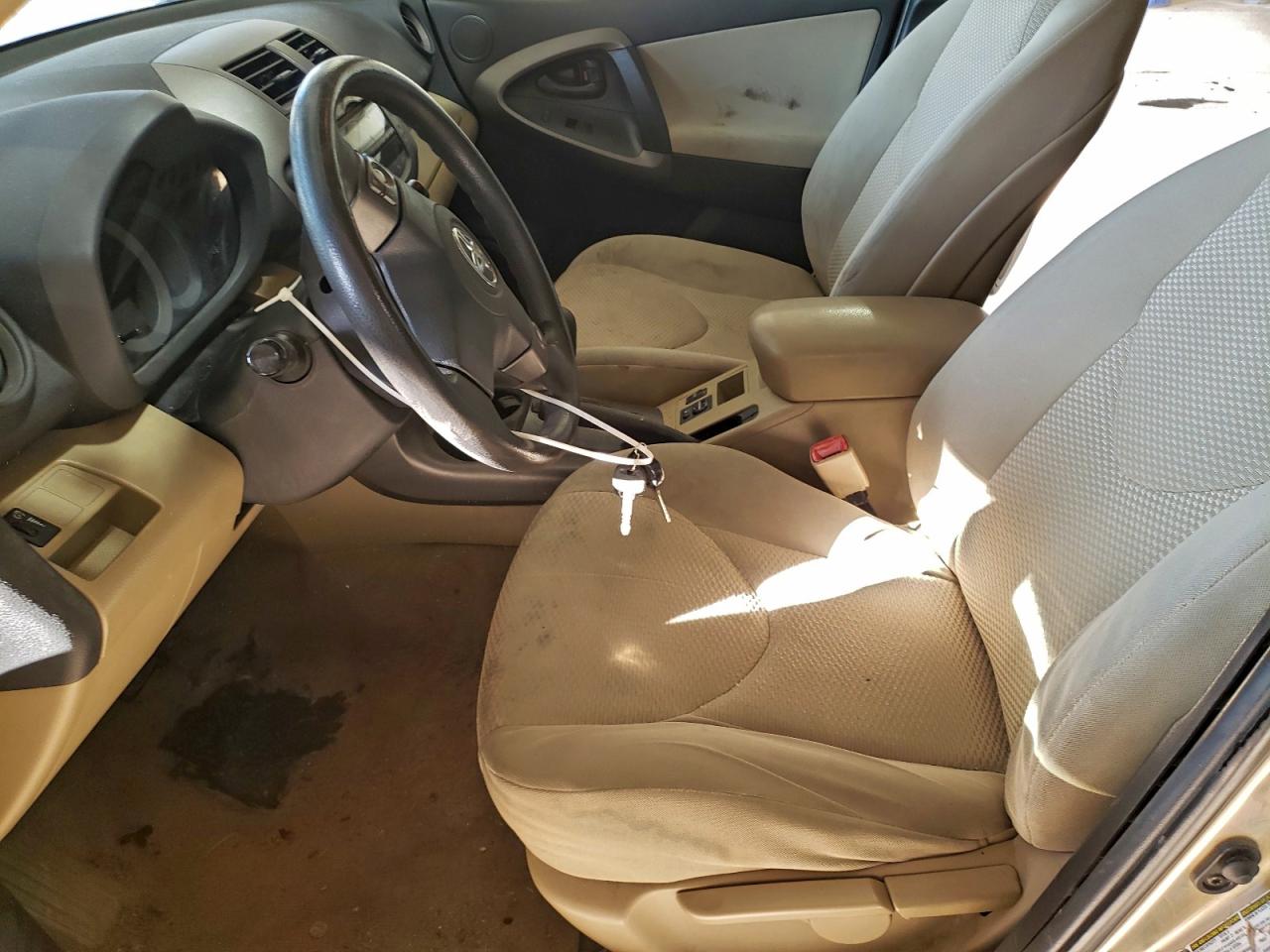 2011 TOYOTA RAV4 photo 19