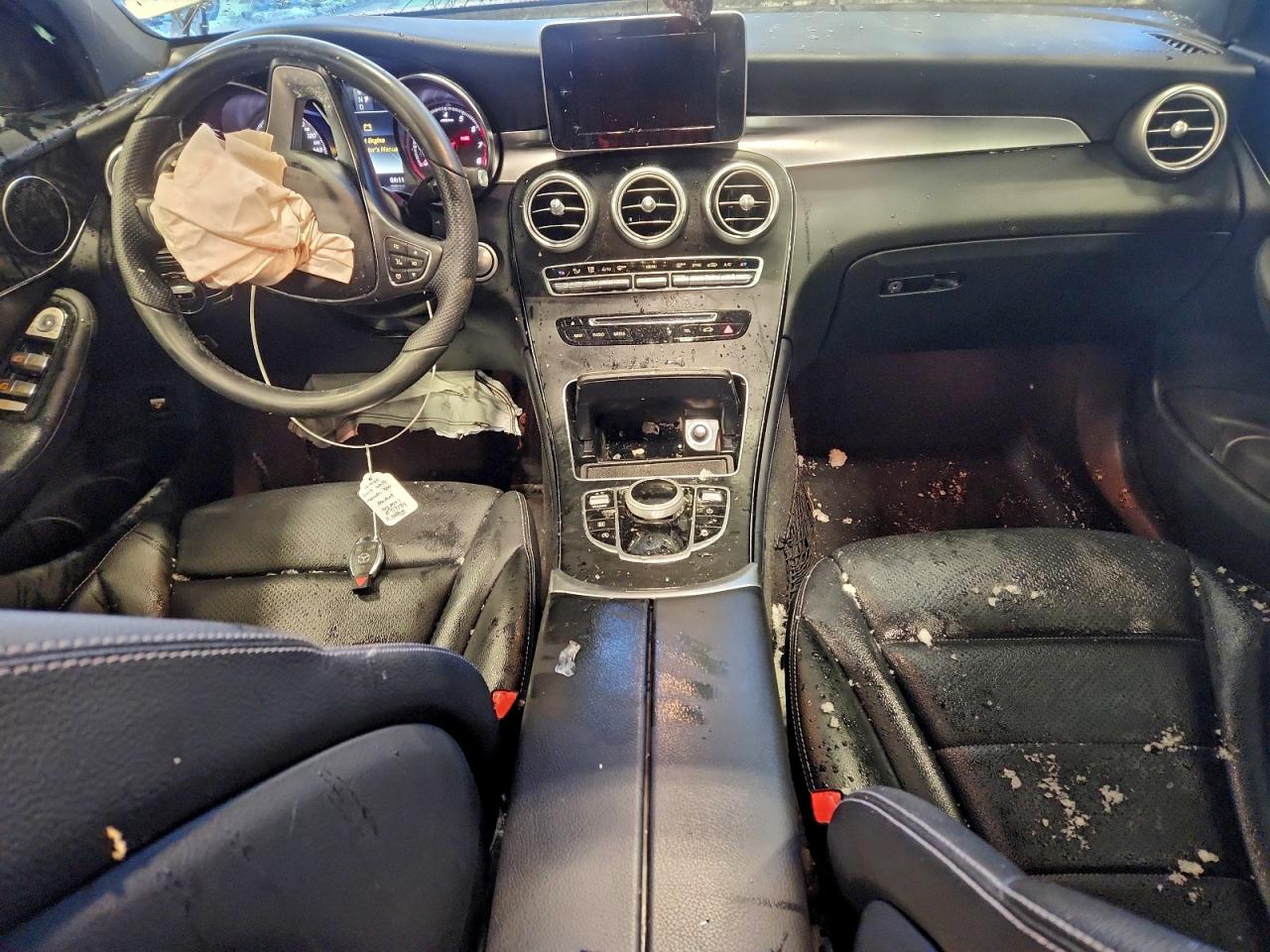 2017 MERCEDES-BENZ GLC 300 4MATIC photo 8