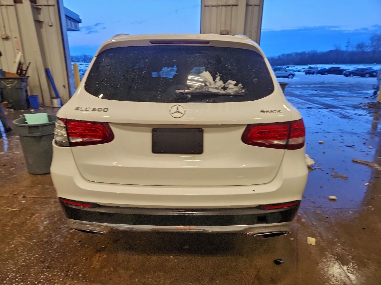 2017 MERCEDES-BENZ GLC 300 4MATIC photo 6