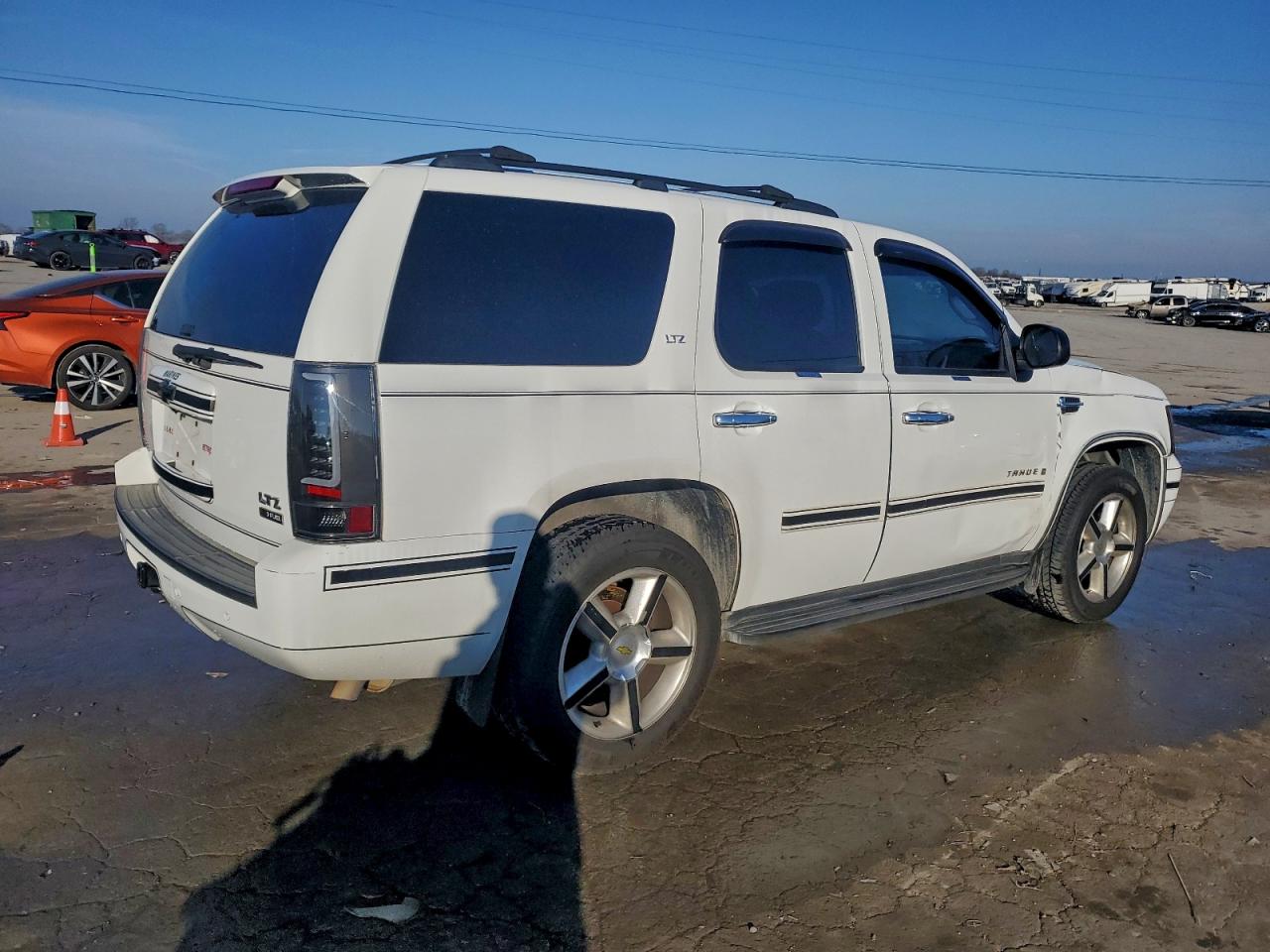 2008 CHEVROLET TAHOE C1500 photo 3