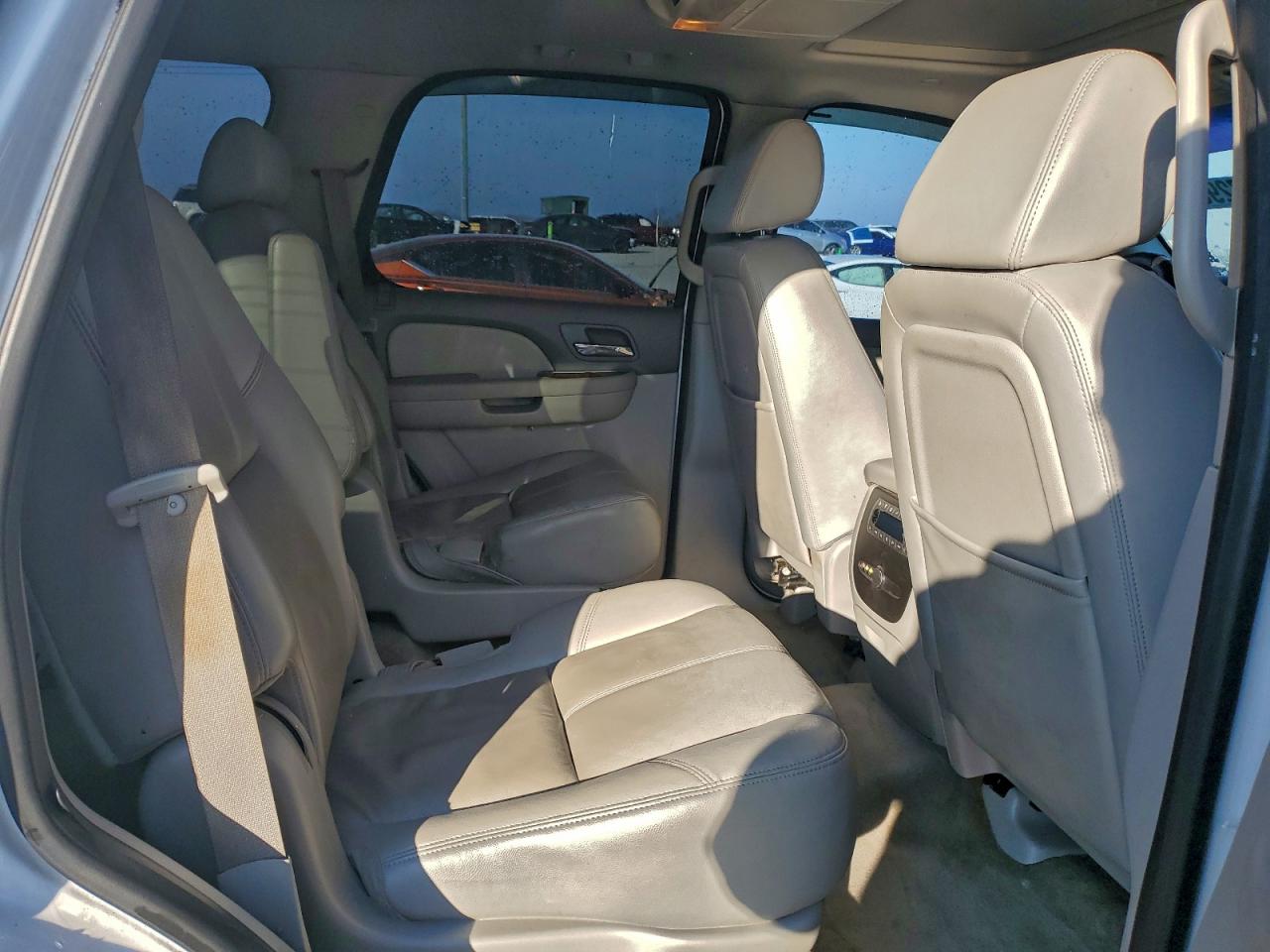 2008 CHEVROLET TAHOE C1500 photo 11
