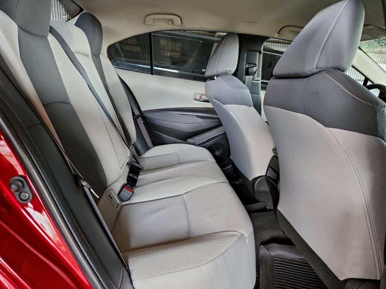 2022 TOYOTA COROLLA LE photo 10