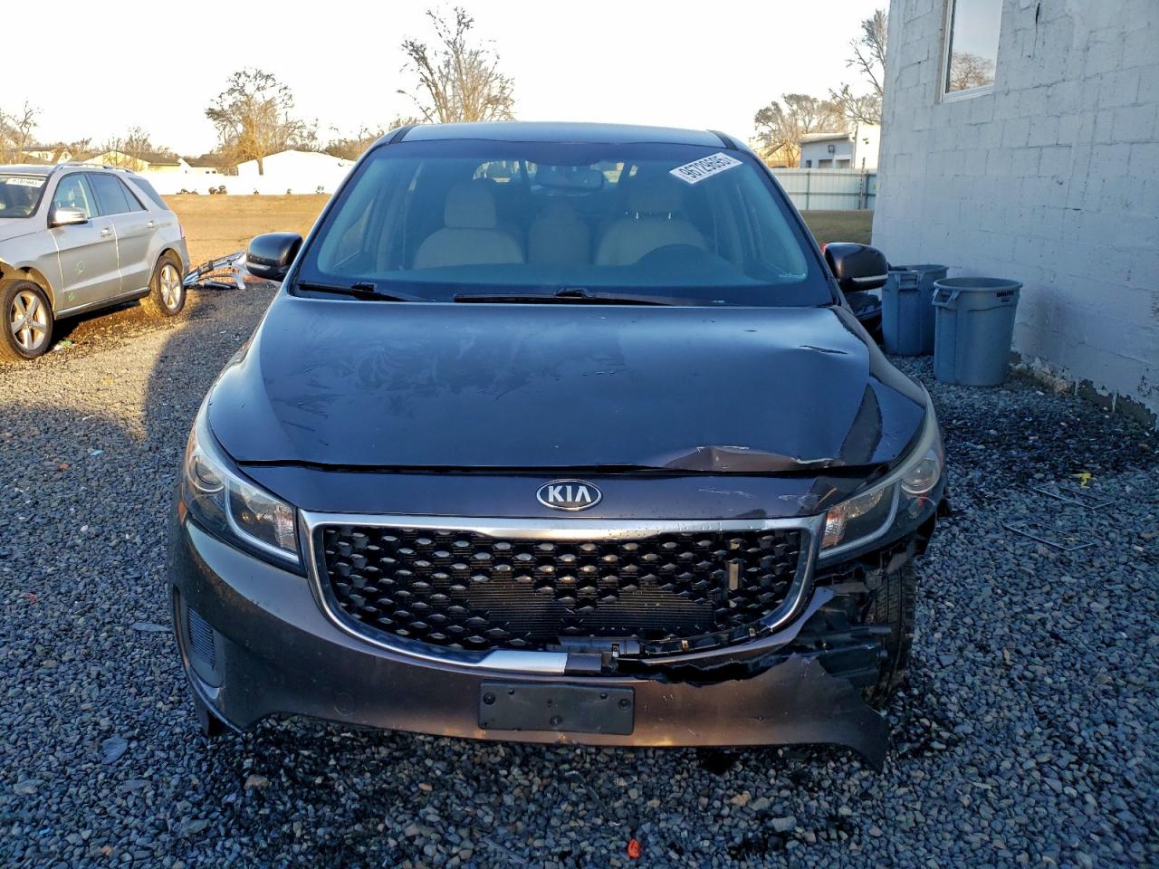 2018 KIA SEDONA LX photo 5